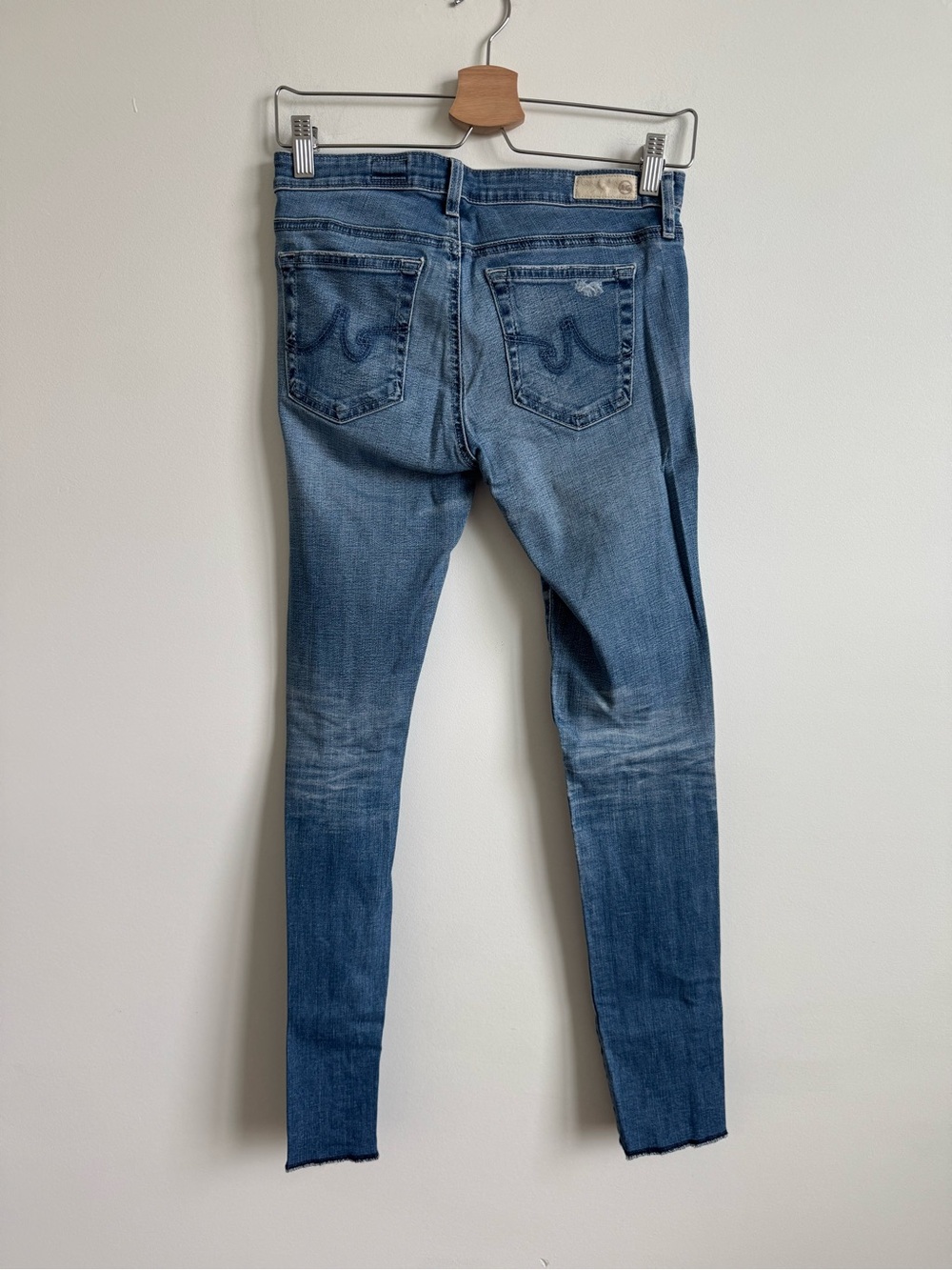 High End Low Rise Jeans - Picture 5 of 6